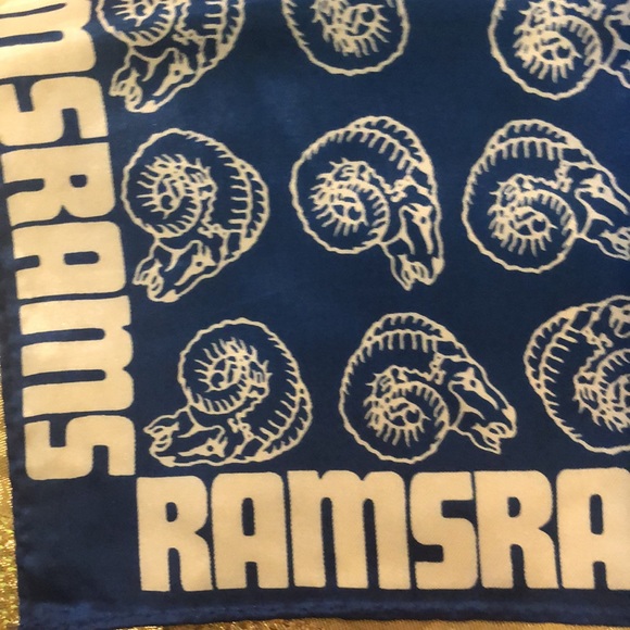 Square bandana - Picture 4 of 6